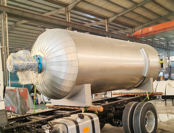 電空氣自動(dòng)開門硫化罐